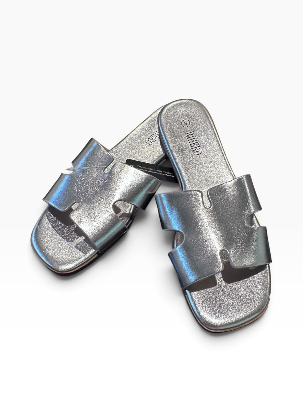 Rihero Silver Flat Slip On Sandals Size 8 NWT